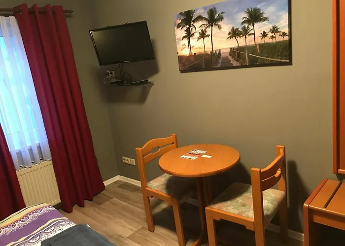 Am Stadtrand Гостевой дом Zerbst